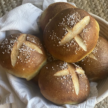 Sourdough Pretzel Rolls